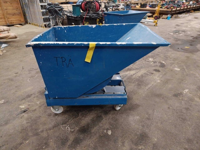 999846-6 Skräpcontainer Tippbar