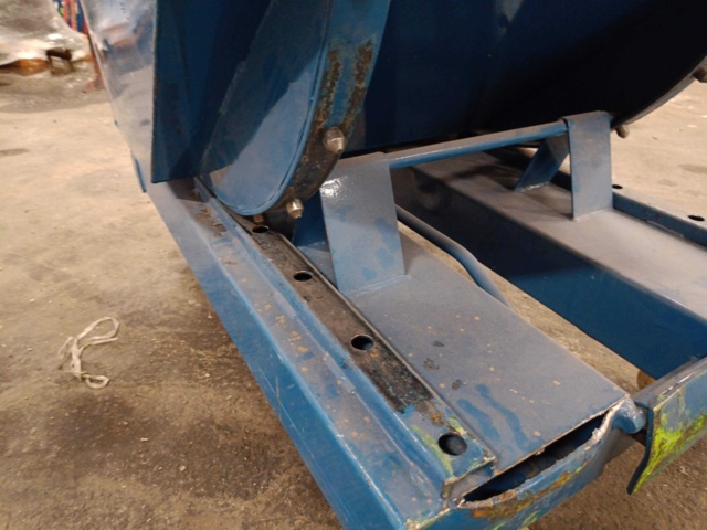 999846-11 Skräpcontainer Tippbar