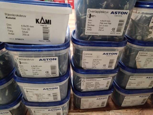 999864-9 Parti med blandad Skruv