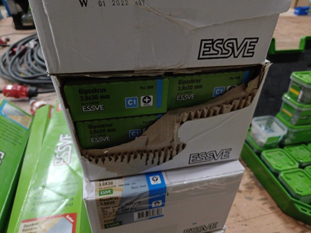 999864-24 Parti med blandad Skruv