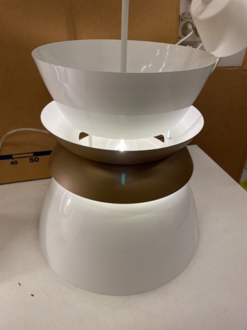 998946-3 Two ceiling lights