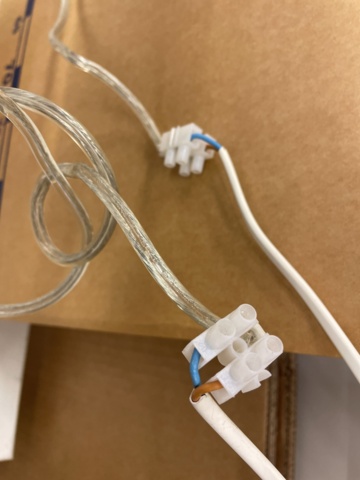 998946-8 Two ceiling lights