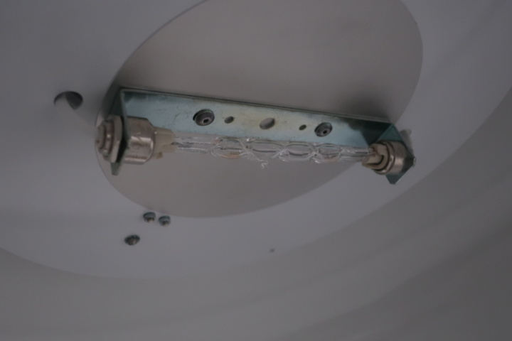 1030021-6 2 ceiling lights, FLOS Smithfield