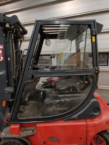 999897-29 Electric truck Linde E20P -2004