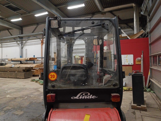999897-32 Electric truck Linde E20P -2004