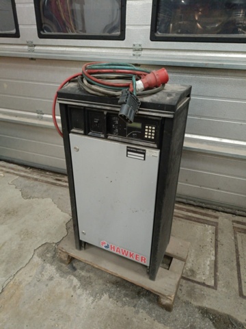 999897-58 Electric truck Linde E20P -2004