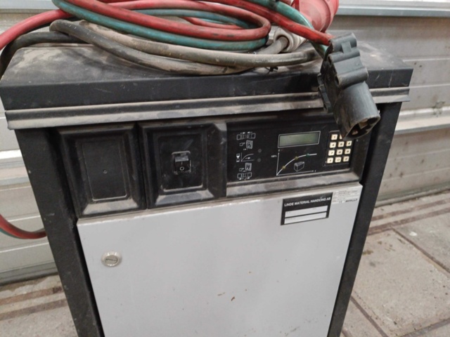 999897-60 Electric truck Linde E20P -2004