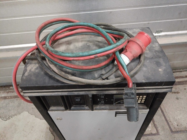 999897-61 Electric truck Linde E20P -2004