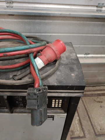 999897-62 Electric truck Linde E20P -2004