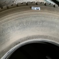 1061773-3 2 st. lastbilsdäck  10.00-20