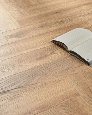 1114656-3 Fiskbensgolv med klick 30kvm