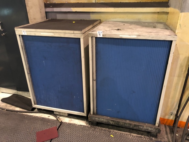 1114874-1 Metallinen rulokaappi x 2 - Ei pohjahintaa