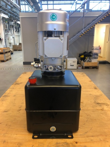 1114821-5 Hydro-Tek Hydraulic pump T40756W1, 15L tank