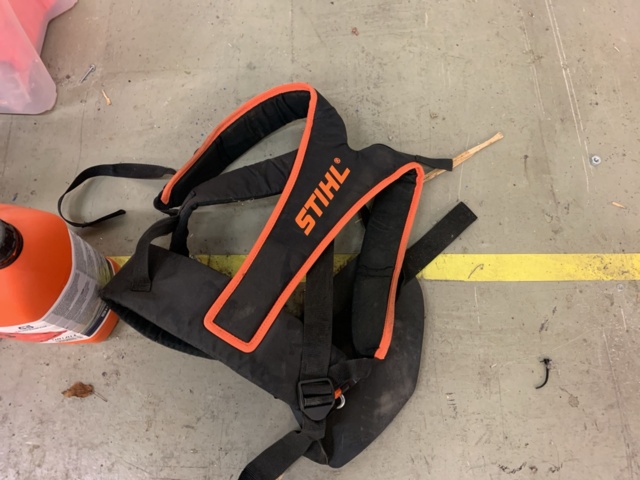 1035359-6 Stihl FS 410 C clearing saw / grass trimmer with protective equipment