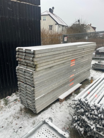 1048192-12 Scaffolding Layher approx. 1000 square meters