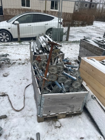 1048192-24 Scaffolding Layher approx. 1000 square meters