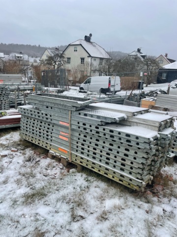 1048192-31 Scaffolding Layher approx. 1000 square meters