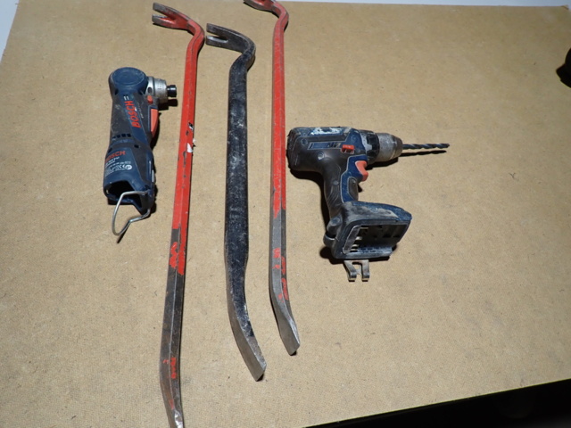 1113310-1 Bosch machines with 3 breakers