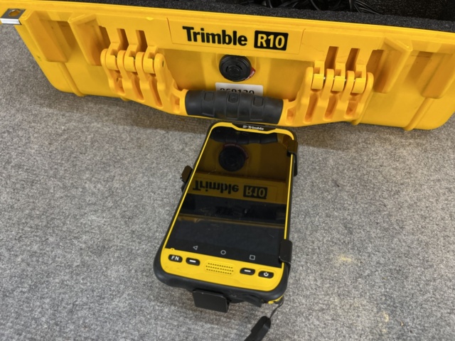 869120-4 GPS & PDA (GNSS system), Trimble R10