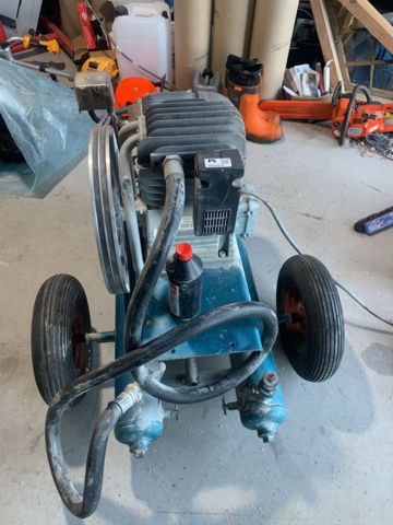 1035374-2 Dual tank compressor