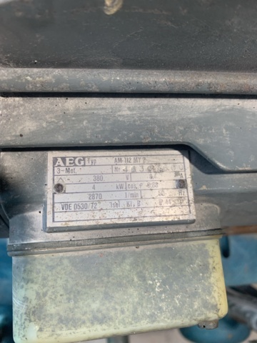 1035374-7 Dual tank compressor