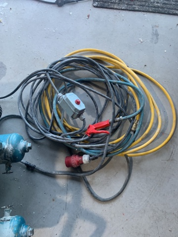 1035374-11 Dual tank compressor