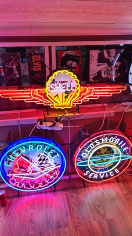 1115584-3 Advertising signs