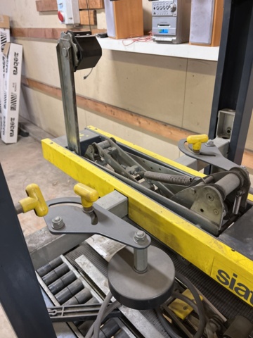 1068752-5 Tape machine/cardboard shredder - Siat SM1