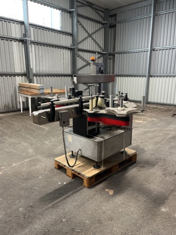 1068762-1 Labeling machine Double-sided for cans Harland Machine