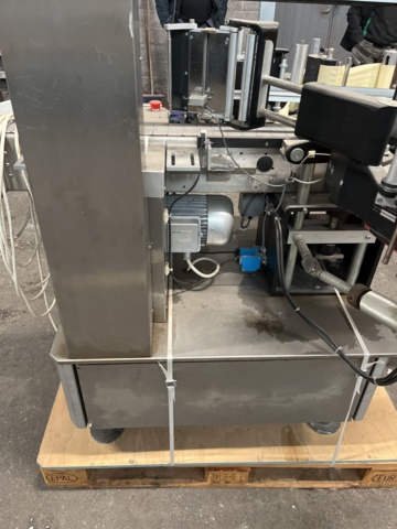 1068762-6 Labeling machine Double-sided for cans Harland Machine