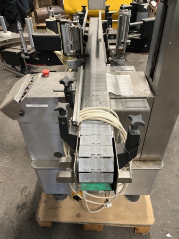 1068762-10 Labeling machine Double-sided for cans Harland Machine