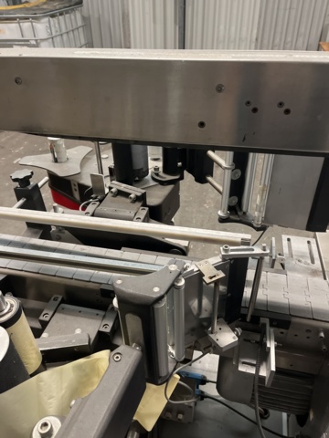 1068762-21 Labeling machine Double-sided for cans Harland Machine