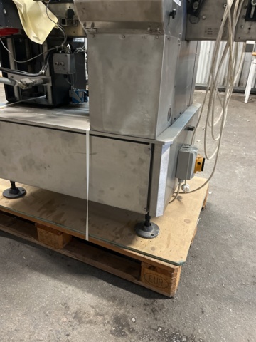 1068762-31 Labeling machine Double-sided for cans Harland Machine