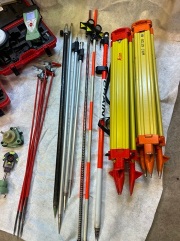 1115613-4 Total station Leica TS15 1” R1000 with handheld computer CS15 and GS14