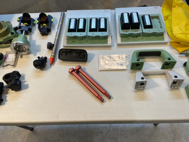 1115613-10 Total station Leica TS15 1” R1000 with handheld computer CS15 and GS14