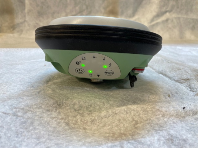 1115613-24 Total station Leica TS15 1” R1000 with handheld computer CS15 and GS14