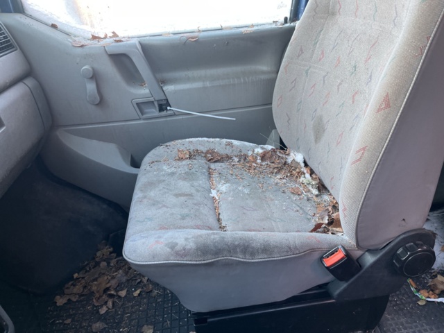 1066717-14 Volkswagen Transporter Chassis Double Cab 2.6t 2.5 TDI - 2002