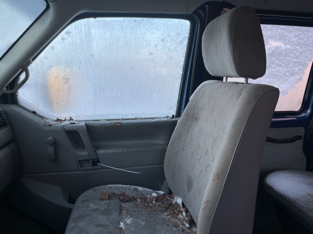 1066717-15 Volkswagen Transporter Chassis Double Cab 2.6t 2.5 TDI - 2002