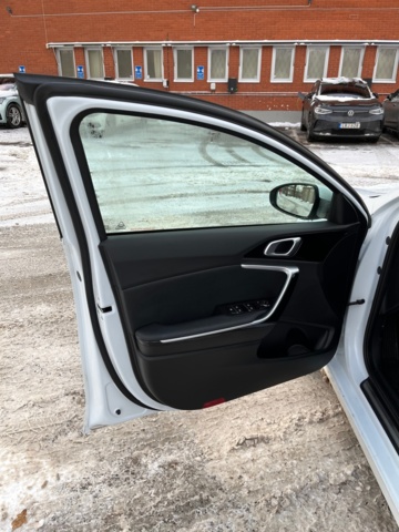 1115266-32 Kia Ceed Sportswagon Plug-in Hybrid DCT - 2022