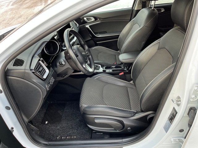 1115266-35 Kia Ceed Sportswagon Plug-in Hybrid DCT - 2022