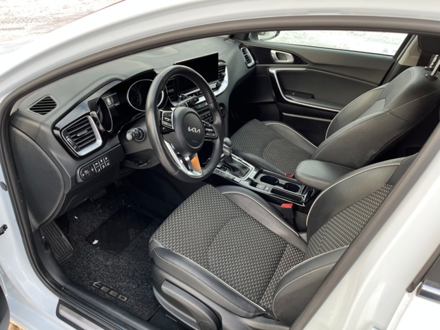 1115266-34 Kia Ceed Sportswagon Plug-in Hybrid DCT - 2022