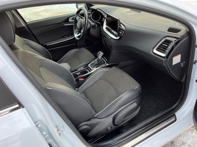 1115266-52 Kia Ceed Sportswagon Plug-in Hybrid DCT - 2022