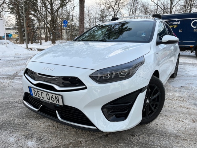 1115266-61 Kia Ceed Sportswagon Plug-in Hybrid DCT - 2022