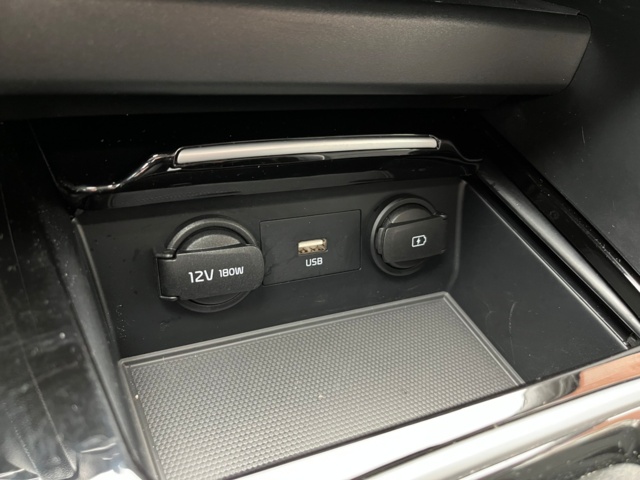 1115266-48 Kia Ceed Sportswagon Plug-in Hybrid DCT - 2022