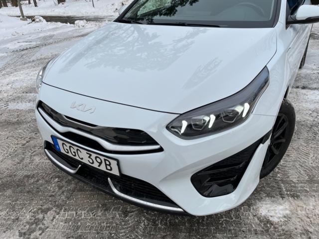 1115267-9 Kia Ceed Sportswagon Plug-in Hybrid DCT, 141hp, 2022