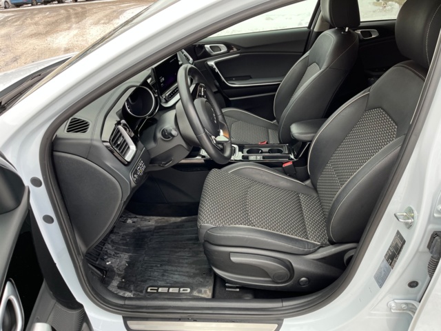 1115267-35 Kia Ceed Sportswagon Plug-in Hybrid DCT, 141hp, 2022