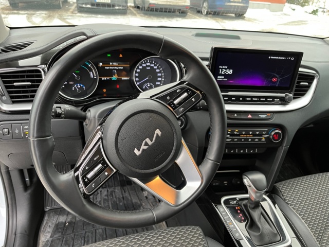 1115267-38 Kia Ceed Sportswagon Plug-in Hybrid DCT, 141hp, 2022