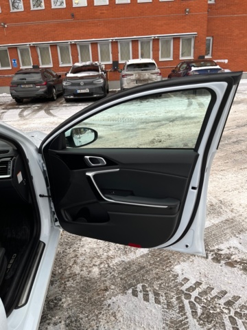 1115267-51 Kia Ceed Sportswagon Plug-in Hybrid DCT, 141hp, 2022