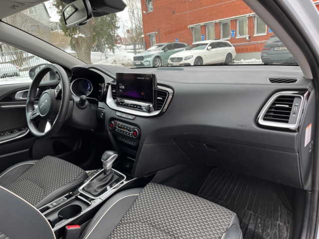 1115267-53 Kia Ceed Sportswagon Plug-in Hybrid DCT, 141hp, 2022