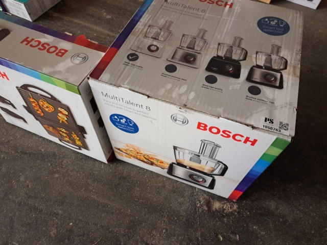 1050763-2 Bosch electric table grill + Bosch MultiTalent 8